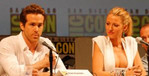 Green Lantern Comic Con 03 cropped 300x153 - Qui est Ryan Reynolds, le leader du nouveau blockbuster de Netflix : Six Underground ?