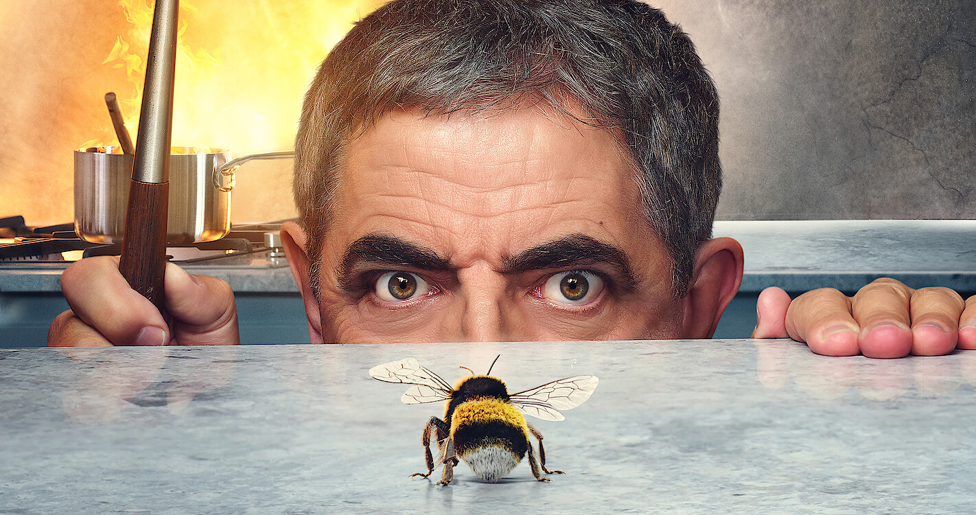 seul face a labeille - Seul face à l'abeille : Rowan Atkinson (alias Mister Bean) à l'affiche d'une nouvelle série comique en juin sur Netflix (+ avis)