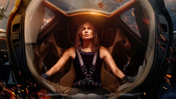 atlas 600x338 - Atlas (AVIS) : faut-il voir le nouveau thriller de SF sur l'IA porté par Jennifer Lopez ? (Netflix)