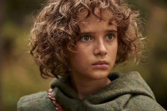 O5A2581 Ronja Rovardotter Photo Audrius Solominas thumbnail jpg - Ronya, fille de brigand - Saison 2 : Retour au cœur de la forêt enchantée en octobre sur Netflix (Date de sortie + Bande annonce)