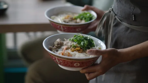 chefs table volume 7 noodles netflix 1280x720 1 600x338 - "Chef's Table: Noodles" : le prochain rendez-vous culinaire sur Netflix à ne pas manquer !