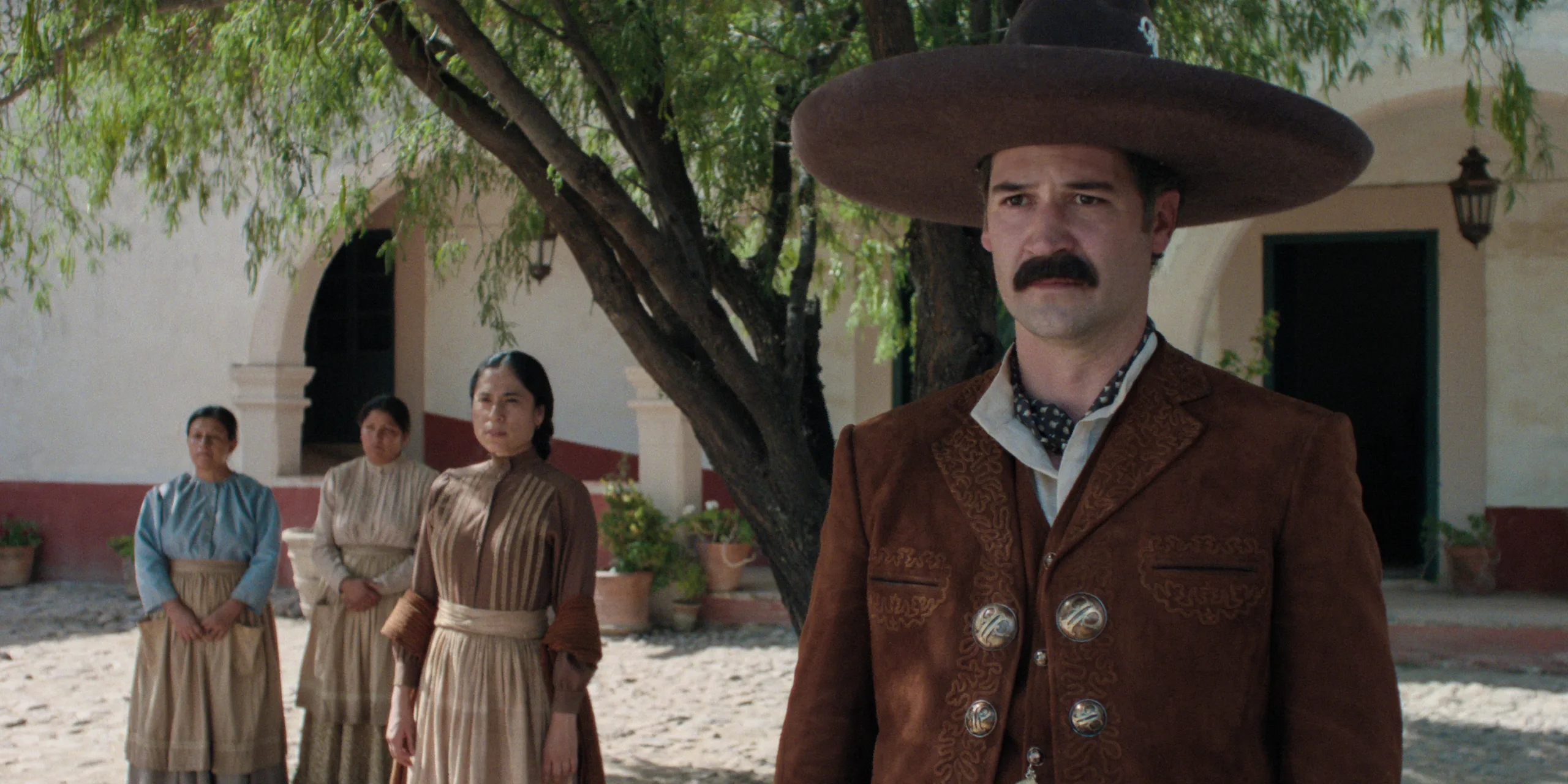 Pedro Paramo n 01 28 46 17 R 1 scaled - Pedro Páramo : l'adaptation du chef-d'œuvre littéraire mexicain arrive sur Netflix en novembre