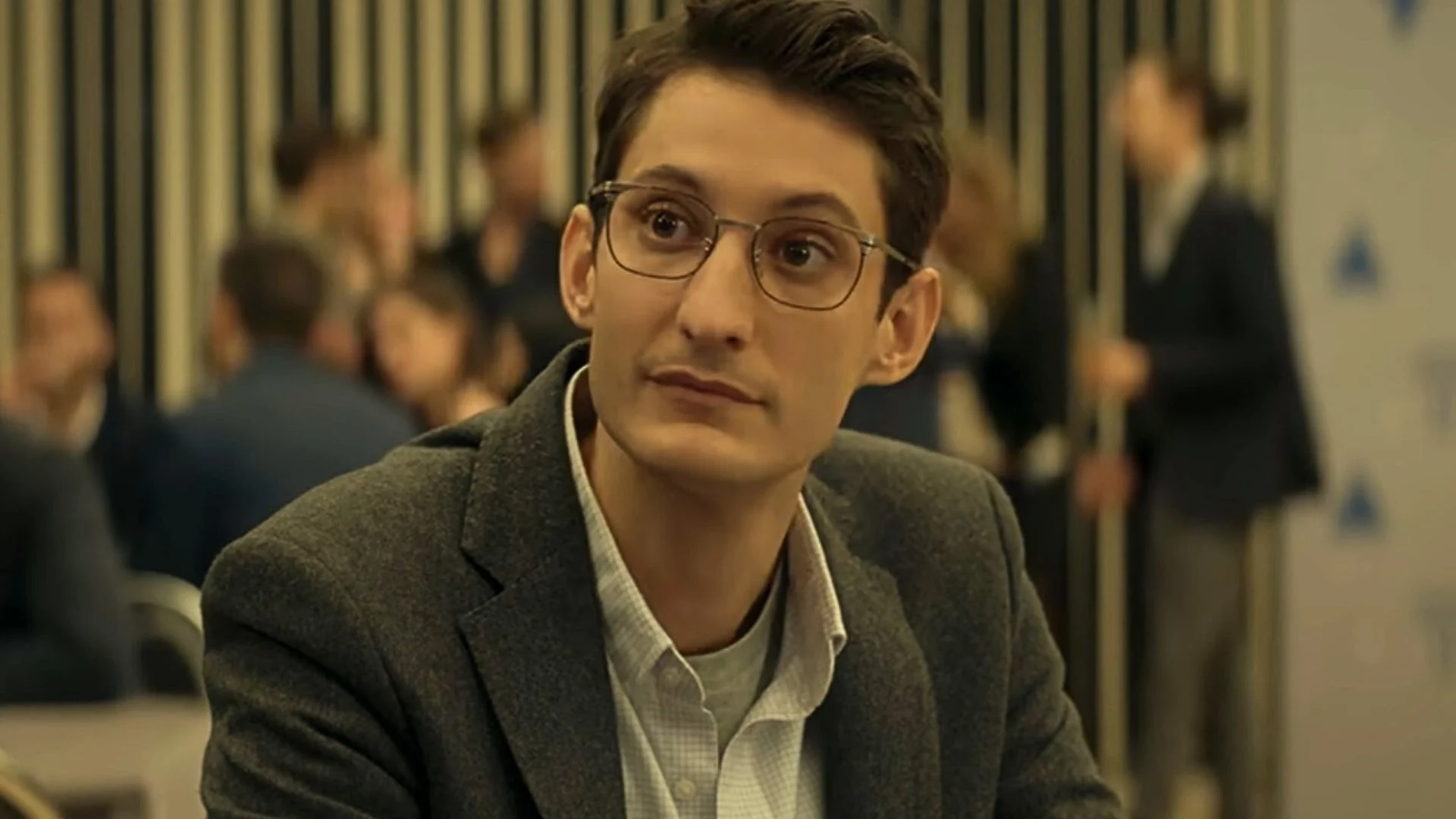 pierre niney boite noire - Ce film porté par Pierre Niney disparait dans seulement quelques jours sur Netflix, ne le ratez pas !